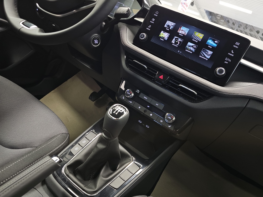 Skoda Fabia  bei Hoffmann Automobile in Wolfsburg kaufen und sofort mitnehmen - Bild 6