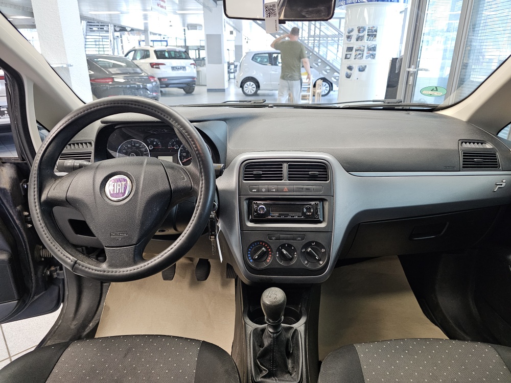 Fiat Punto  bei Hoffmann Automobile in Wolfsburg kaufen und sofort mitnehmen - Bild 5