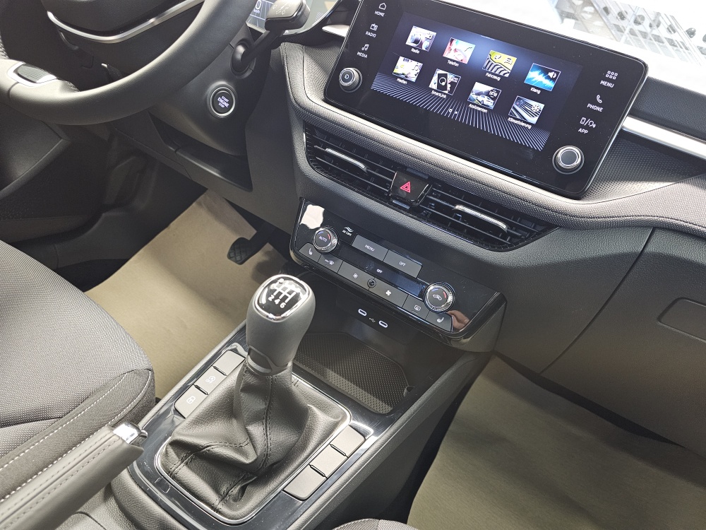 Skoda Fabia  bei Hoffmann Automobile in Wolfsburg kaufen und sofort mitnehmen - Bild 6