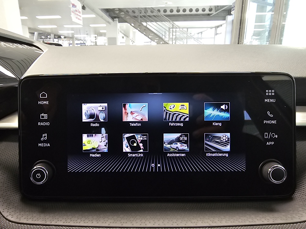 Skoda Fabia  bei Hoffmann Automobile in Wolfsburg kaufen und sofort mitnehmen - Bild 8