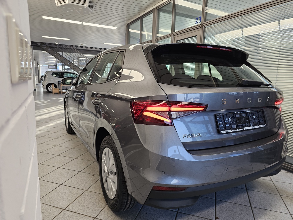 Skoda Fabia  bei Hoffmann Automobile in Wolfsburg kaufen und sofort mitnehmen - Bild 3