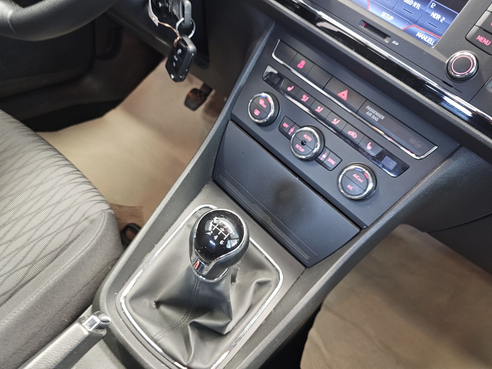 Seat Leon  bei Hoffmann Automobile in Wolfsburg kaufen und sofort mitnehmen - Bild 6