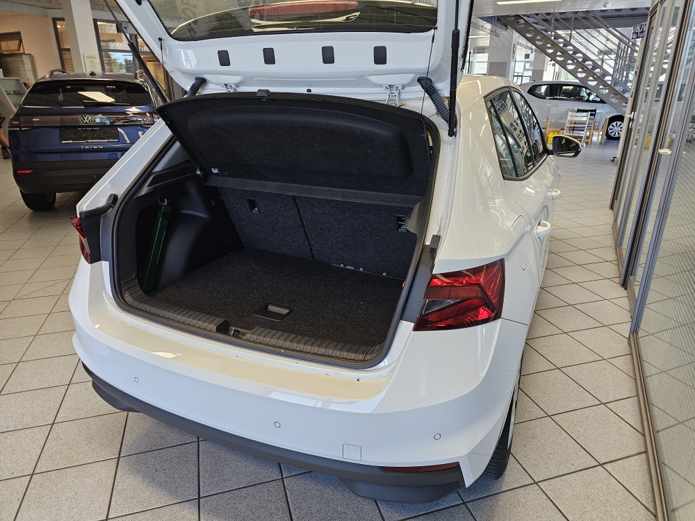 Skoda Fabia  bei Hoffmann Automobile in Wolfsburg kaufen und sofort mitnehmen - Bild 2