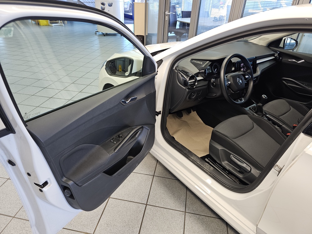 Skoda Fabia  bei Hoffmann Automobile in Wolfsburg kaufen und sofort mitnehmen - Bild 20