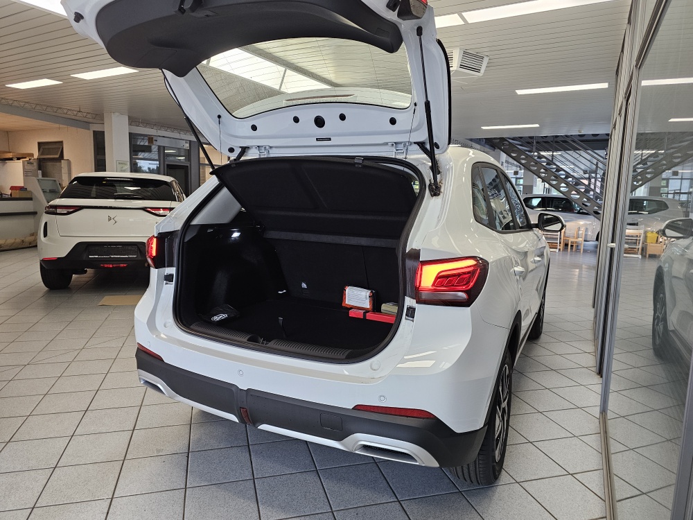 MG ZS  bei Hoffmann Automobile in Wolfsburg kaufen und sofort mitnehmen - Bild 2