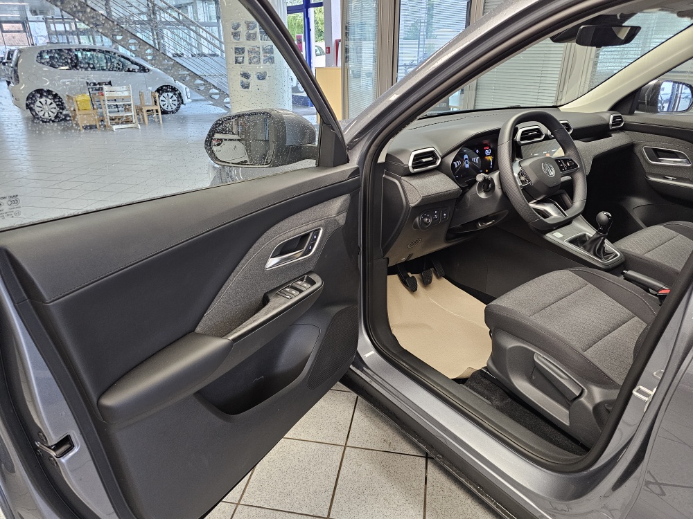 MG ZS  bei Hoffmann Automobile in Wolfsburg kaufen und sofort mitnehmen - Bild 23