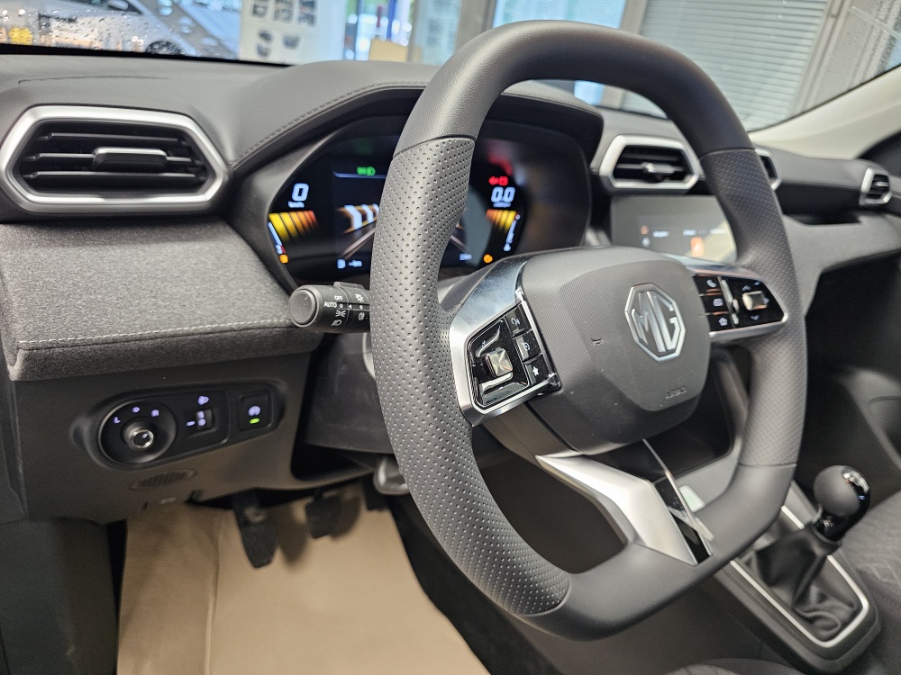 MG ZS  bei Hoffmann Automobile in Wolfsburg kaufen und sofort mitnehmen - Bild 20