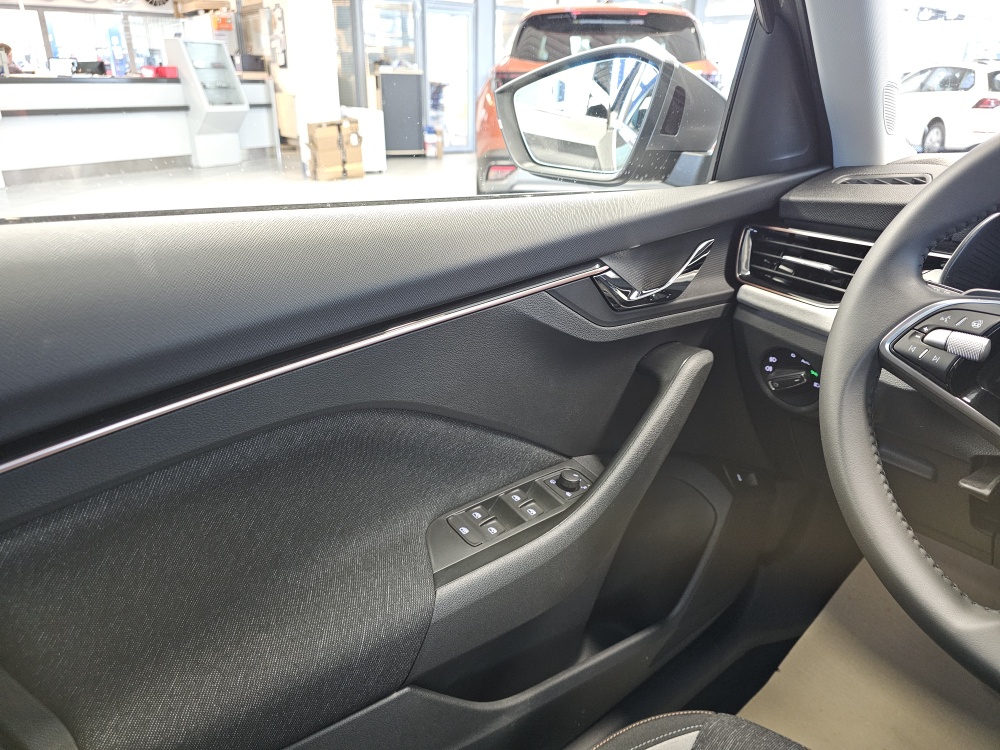 Skoda Kamiq bei Hoffmann Automobile in Wolfsburg kaufen und sofort mitnehmen - Bild 23