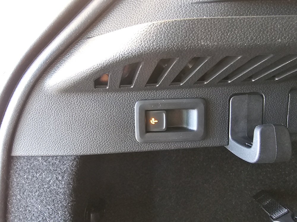 Skoda Kamiq bei Hoffmann Automobile in Wolfsburg kaufen und sofort mitnehmen - Bild 3