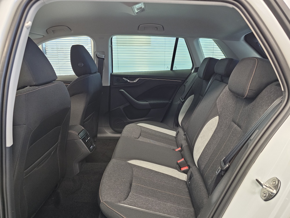 Skoda Kamiq bei Hoffmann Automobile in Wolfsburg kaufen und sofort mitnehmen - Bild 7