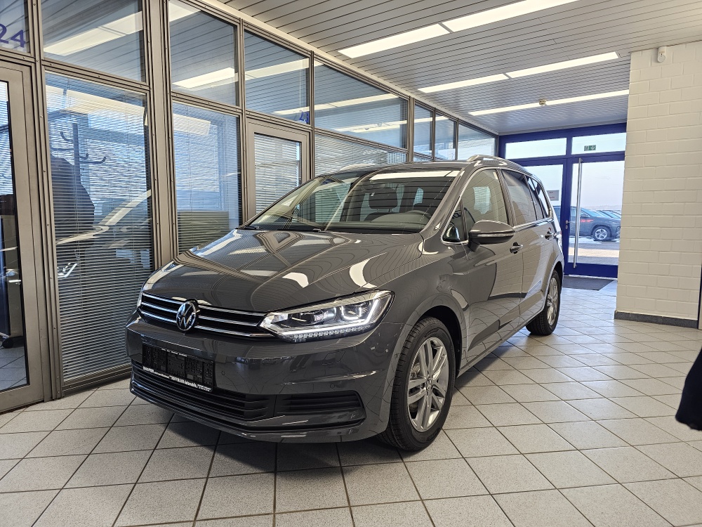 VW Touran  für nur 36.900,- € bei Hoffmann Automobile in Wolfsburg kaufen und sofort mitnehmen