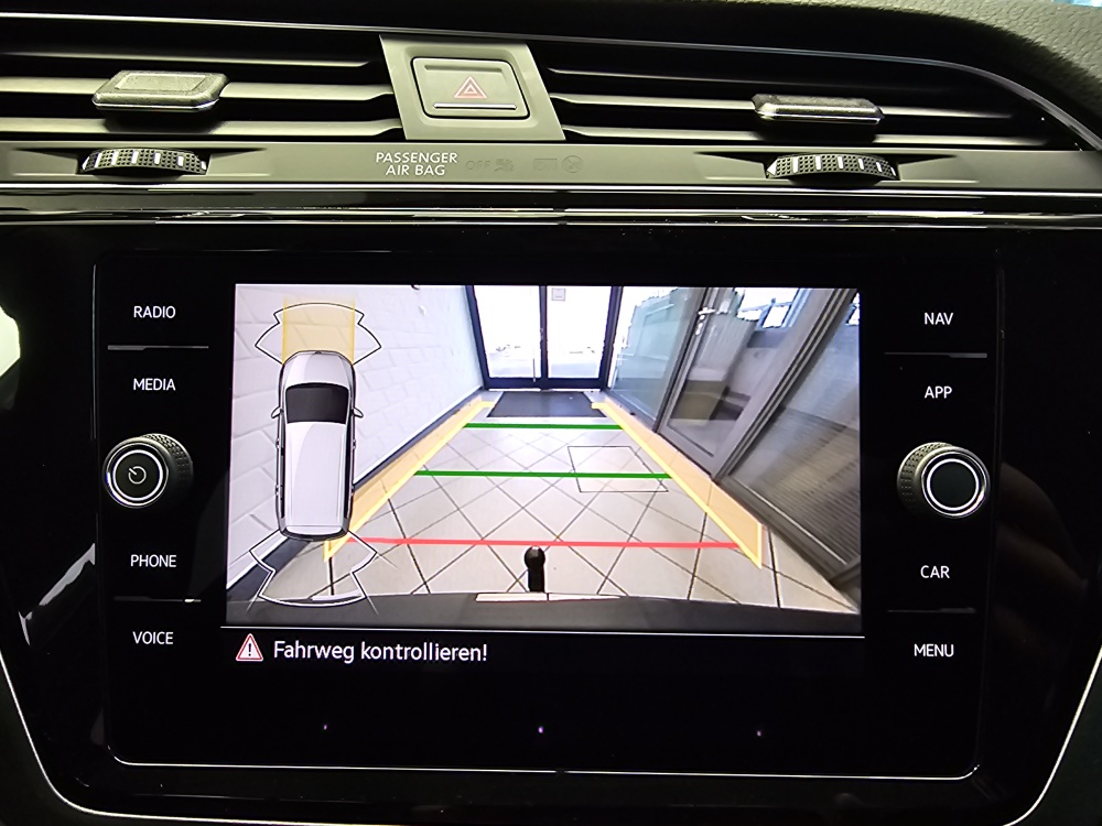 VW Touran  bei Hoffmann Automobile in Wolfsburg kaufen und sofort mitnehmen - Bild 18