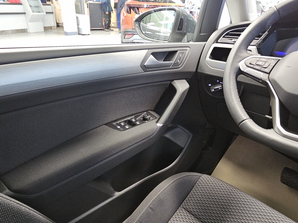 VW Touran  bei Hoffmann Automobile in Wolfsburg kaufen und sofort mitnehmen - Bild 21