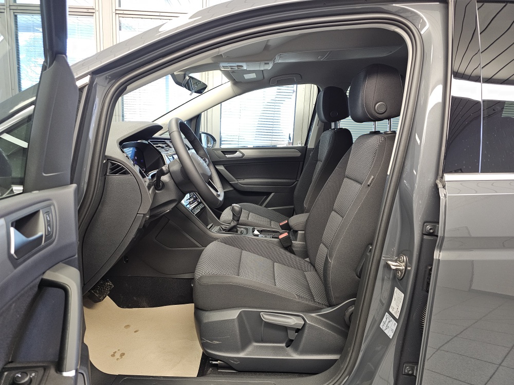 VW Touran  bei Hoffmann Automobile in Wolfsburg kaufen und sofort mitnehmen - Bild 24
