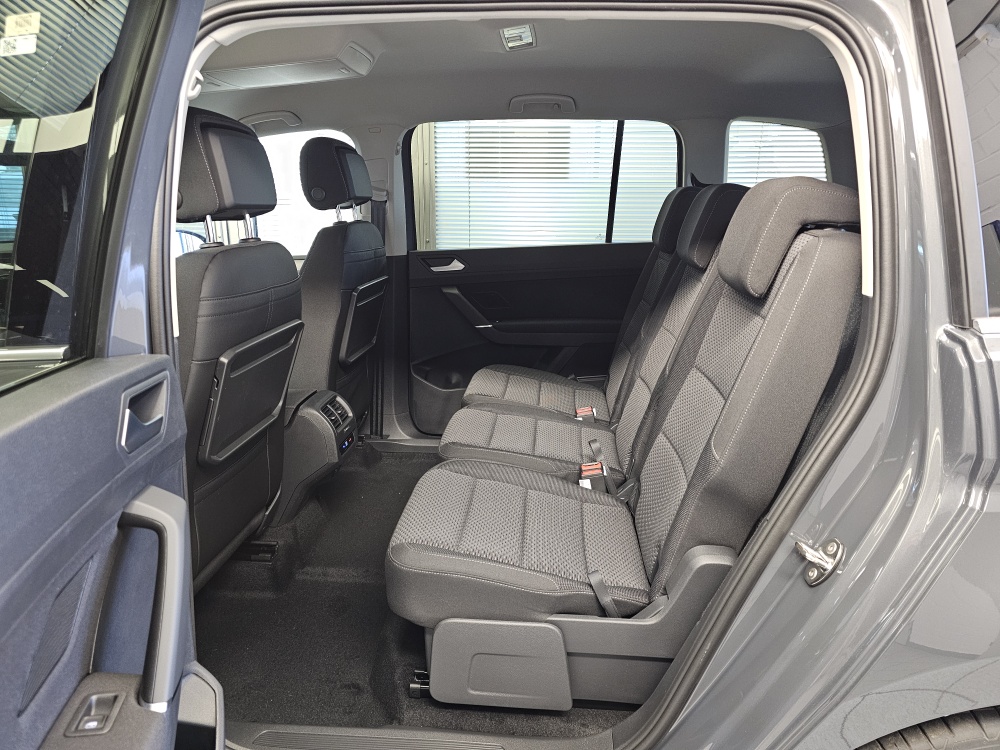VW Touran  bei Hoffmann Automobile in Wolfsburg kaufen und sofort mitnehmen - Bild 7