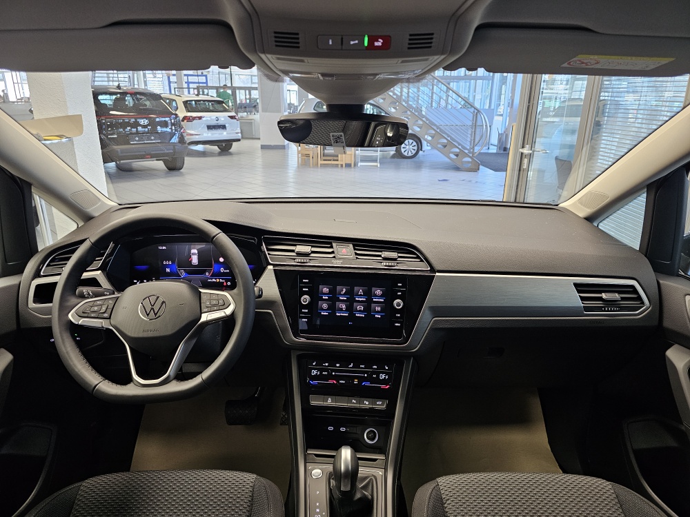 VW Touran  bei Hoffmann Automobile in Wolfsburg kaufen und sofort mitnehmen - Bild 8