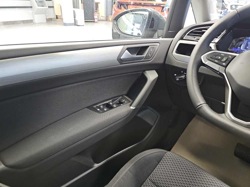 VW Touran  bei Hoffmann Automobile in Wolfsburg kaufen und sofort mitnehmen - Bild 21
