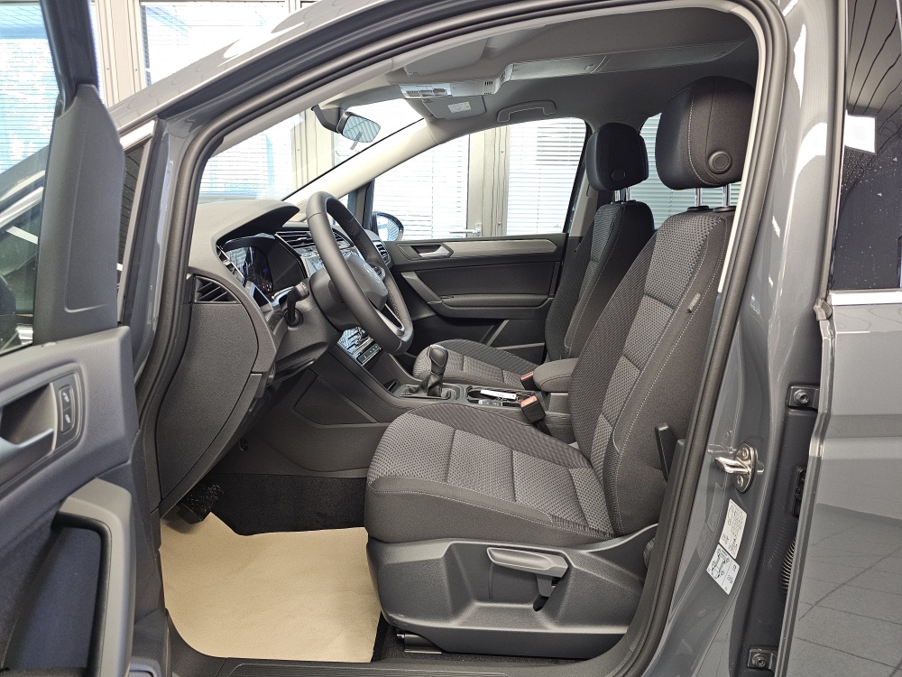 VW Touran  bei Hoffmann Automobile in Wolfsburg kaufen und sofort mitnehmen - Bild 24