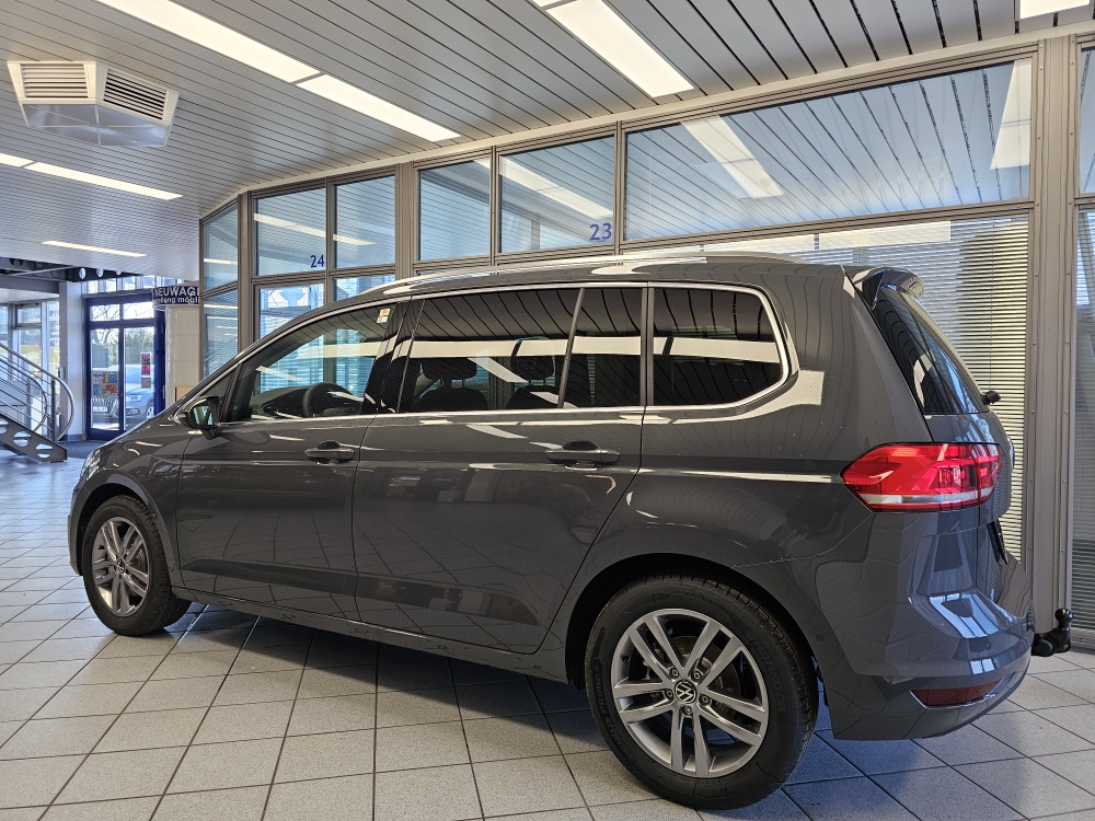 VW Touran  bei Hoffmann Automobile in Wolfsburg kaufen und sofort mitnehmen - Bild 26