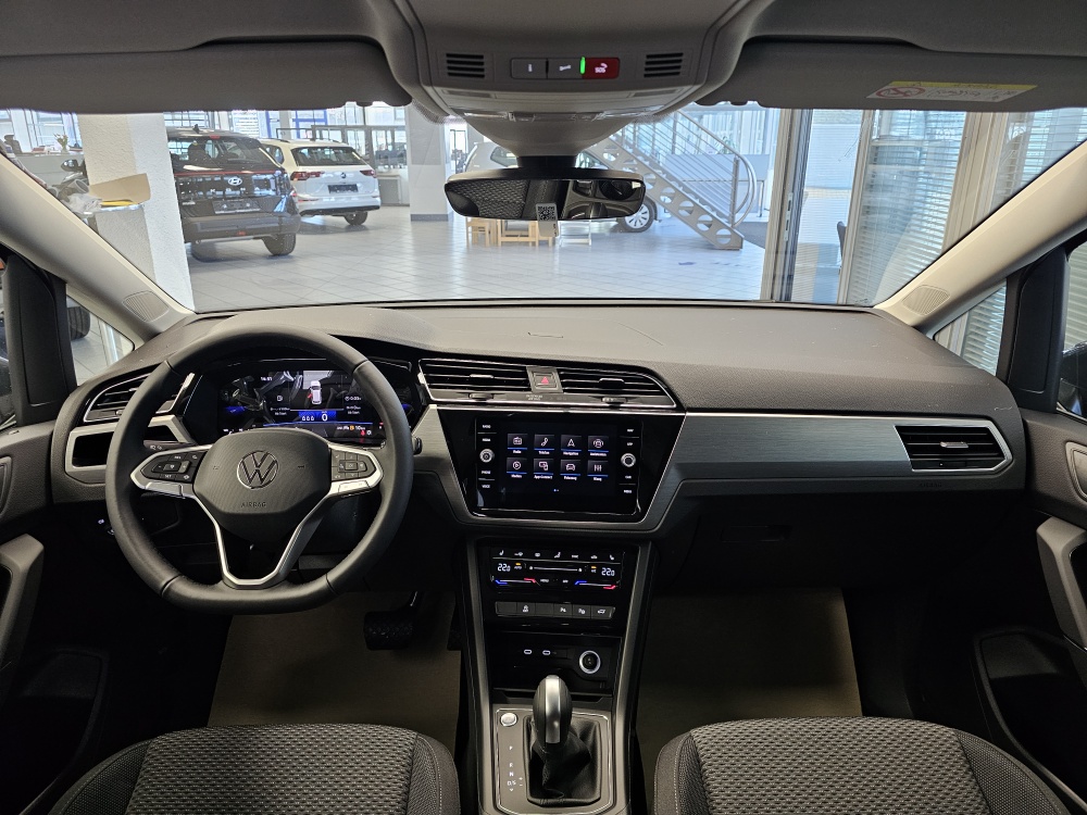 VW Touran  bei Hoffmann Automobile in Wolfsburg kaufen und sofort mitnehmen - Bild 8