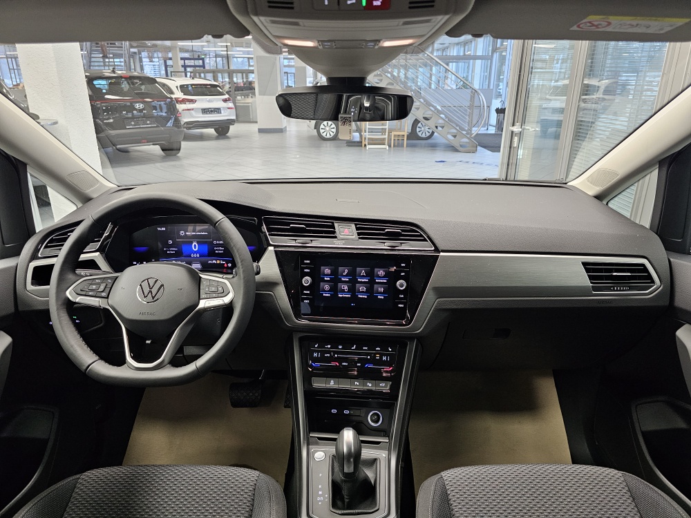 VW Touran bei Hoffmann Automobile in Wolfsburg kaufen und sofort mitnehmen - Bild 8