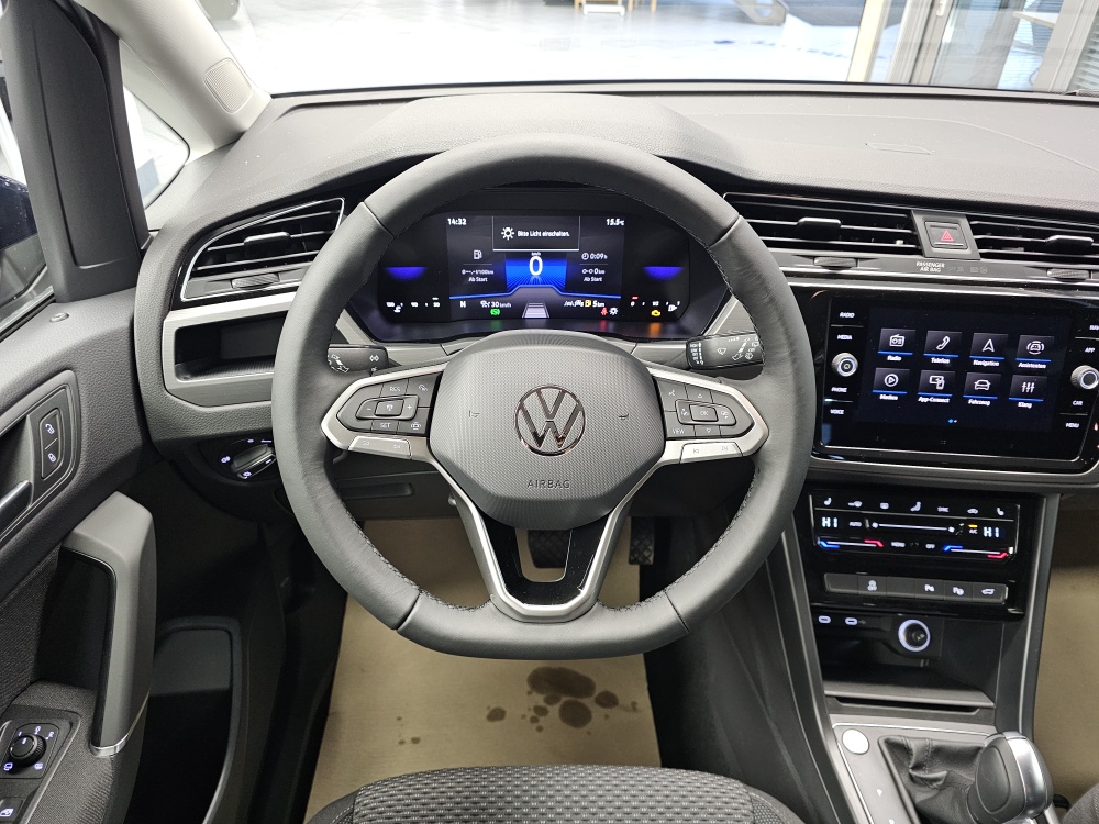 VW Touran bei Hoffmann Automobile in Wolfsburg kaufen und sofort mitnehmen - Bild 22