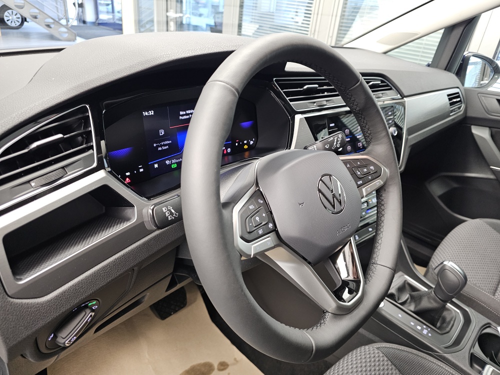 VW Touran bei Hoffmann Automobile in Wolfsburg kaufen und sofort mitnehmen - Bild 23