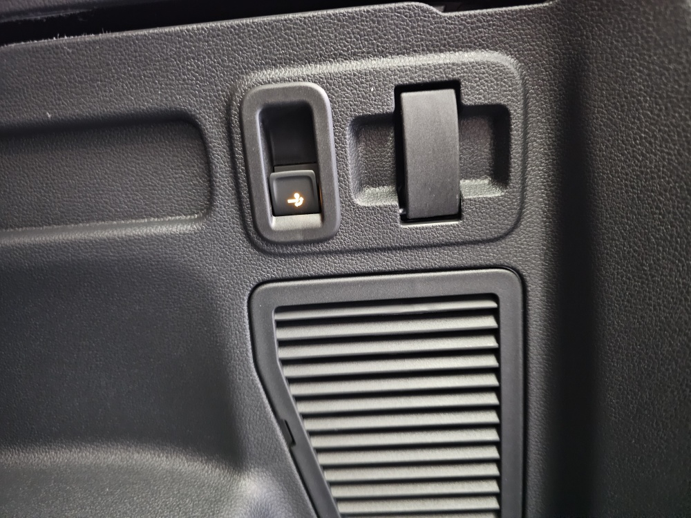 VW Touran bei Hoffmann Automobile in Wolfsburg kaufen und sofort mitnehmen - Bild 3