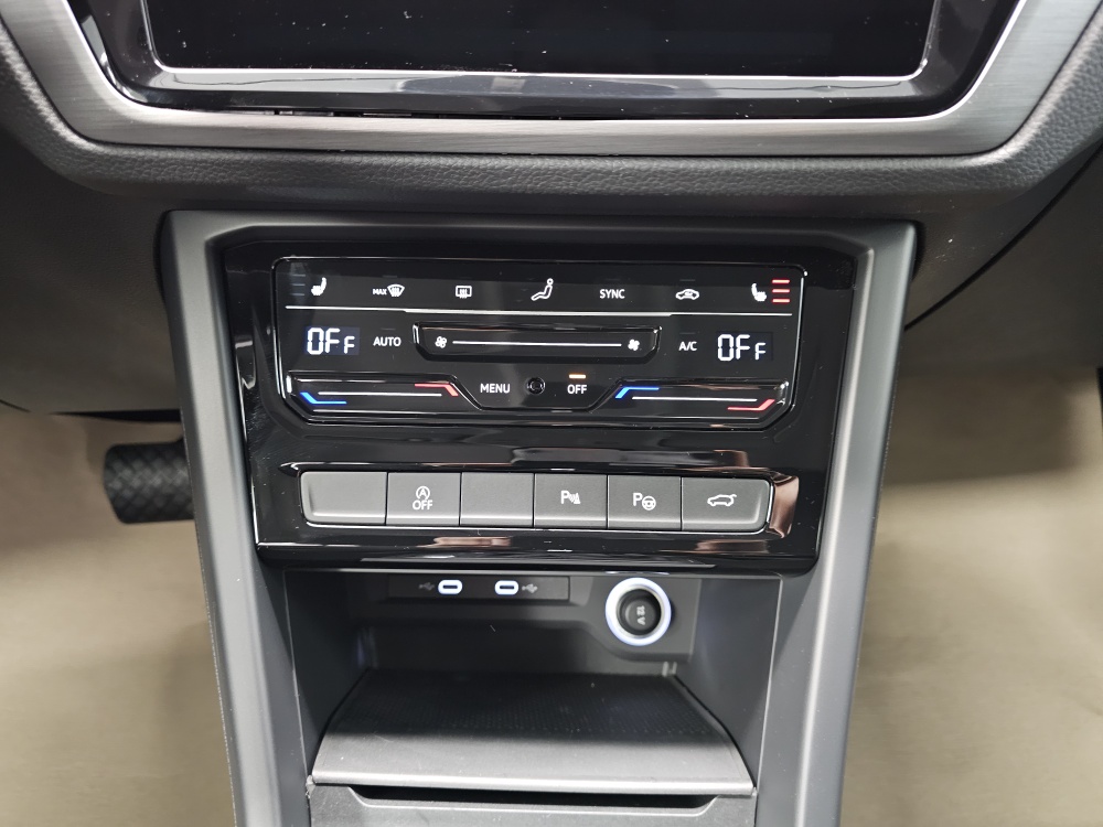 VW Touran bei Hoffmann Automobile in Wolfsburg kaufen und sofort mitnehmen - Bild 10