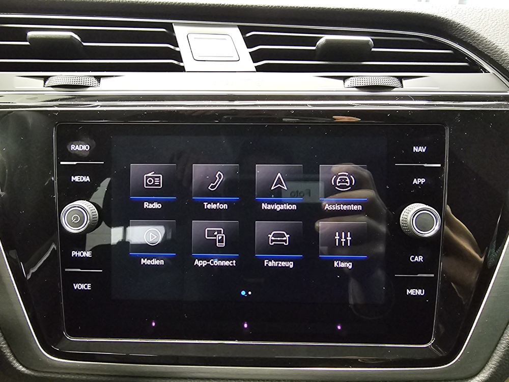 VW Touran bei Hoffmann Automobile in Wolfsburg kaufen und sofort mitnehmen - Bild 11