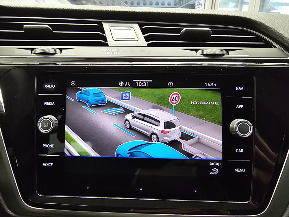 VW Touran bei Hoffmann Automobile in Wolfsburg kaufen und sofort mitnehmen - Bild 15