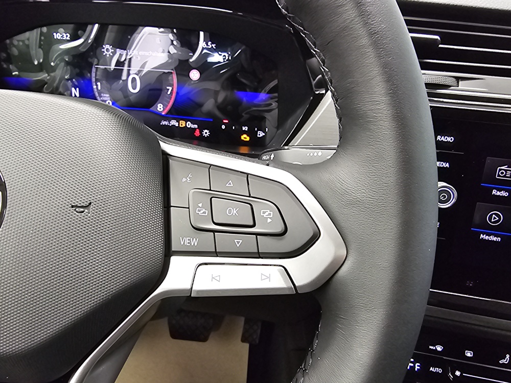 VW Touran bei Hoffmann Automobile in Wolfsburg kaufen und sofort mitnehmen - Bild 19