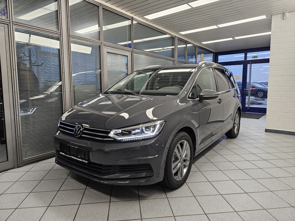 VW Touran bei Hoffmann Automobile in Wolfsburg kaufen und sofort mitnehmen - Bild 1