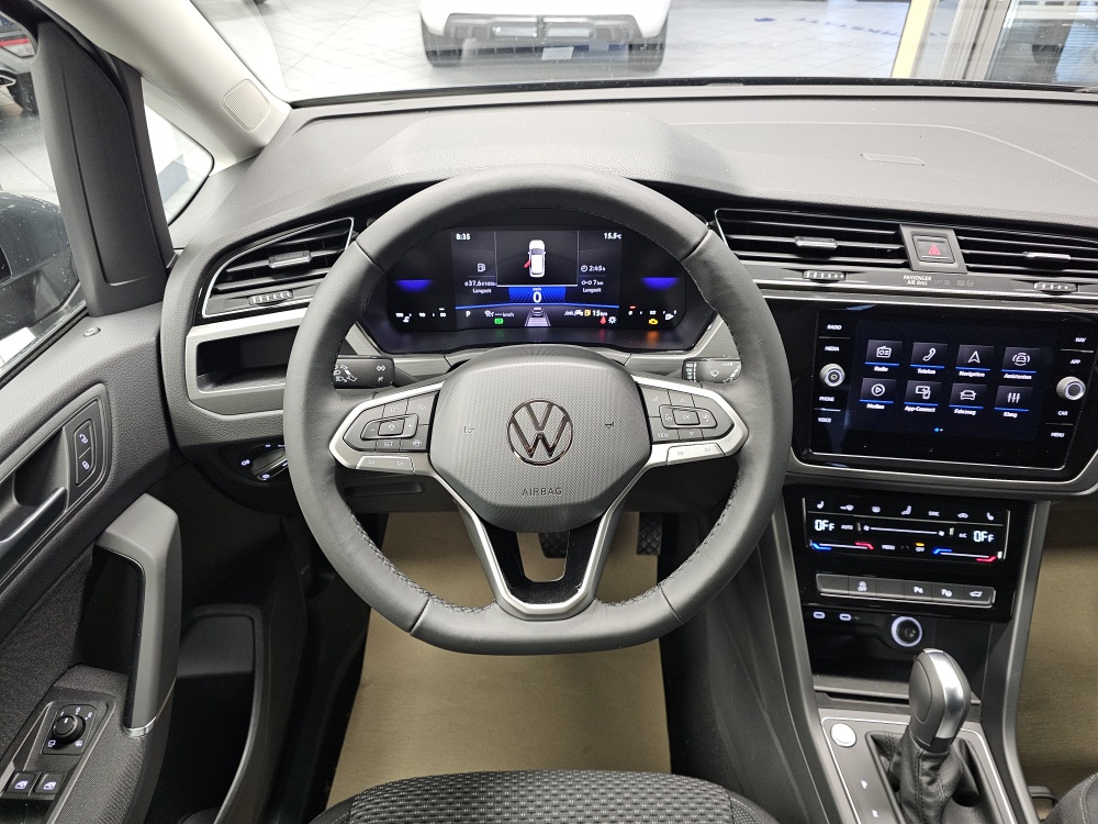 VW Touran bei Hoffmann Automobile in Wolfsburg kaufen und sofort mitnehmen - Bild 22