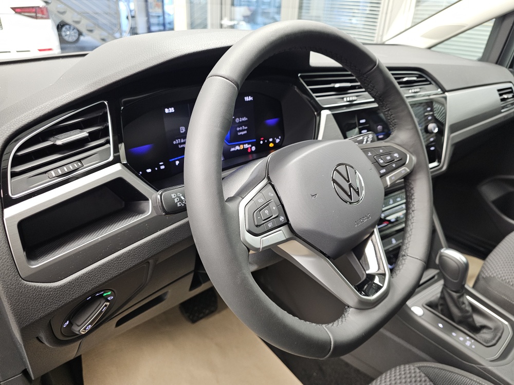 VW Touran bei Hoffmann Automobile in Wolfsburg kaufen und sofort mitnehmen - Bild 23