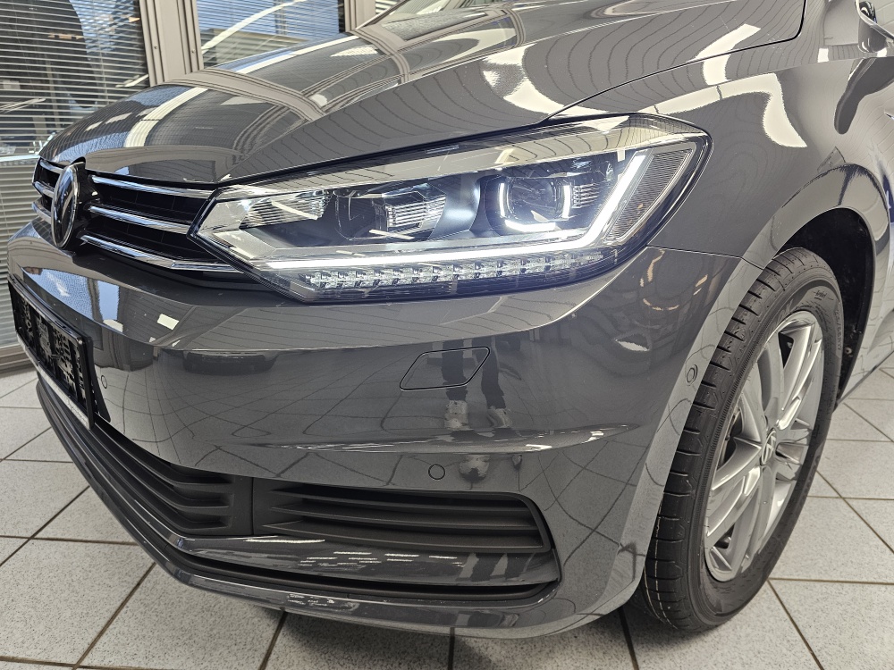 VW Touran bei Hoffmann Automobile in Wolfsburg kaufen und sofort mitnehmen - Bild 27