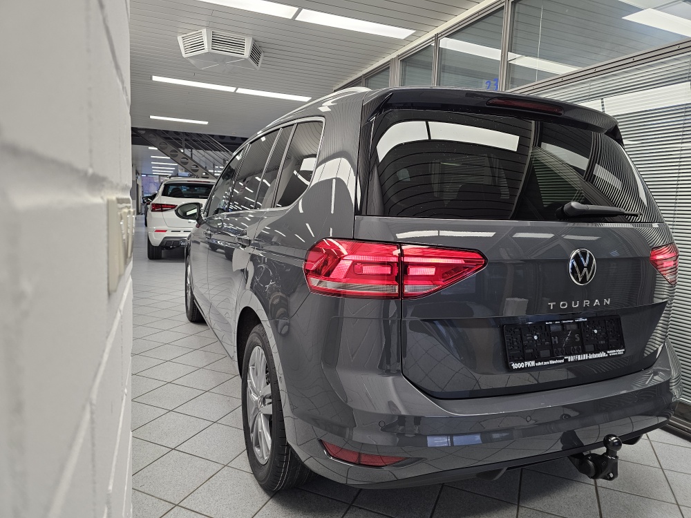 VW Touran bei Hoffmann Automobile in Wolfsburg kaufen und sofort mitnehmen - Bild 6