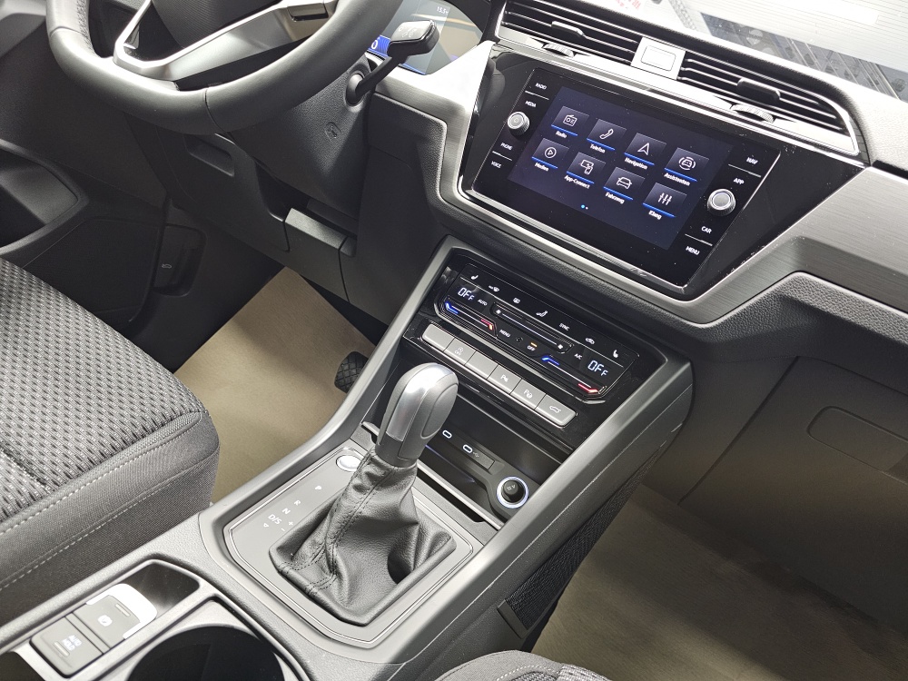 VW Touran bei Hoffmann Automobile in Wolfsburg kaufen und sofort mitnehmen - Bild 9