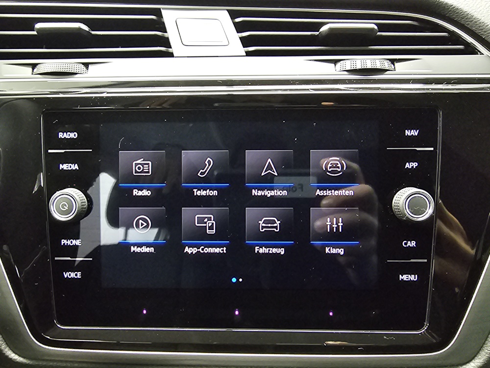 VW Touran bei Hoffmann Automobile in Wolfsburg kaufen und sofort mitnehmen - Bild 12