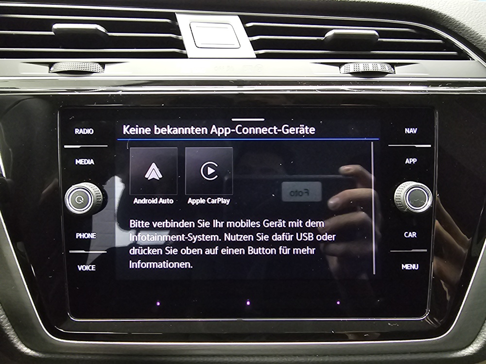 VW Touran bei Hoffmann Automobile in Wolfsburg kaufen und sofort mitnehmen - Bild 18