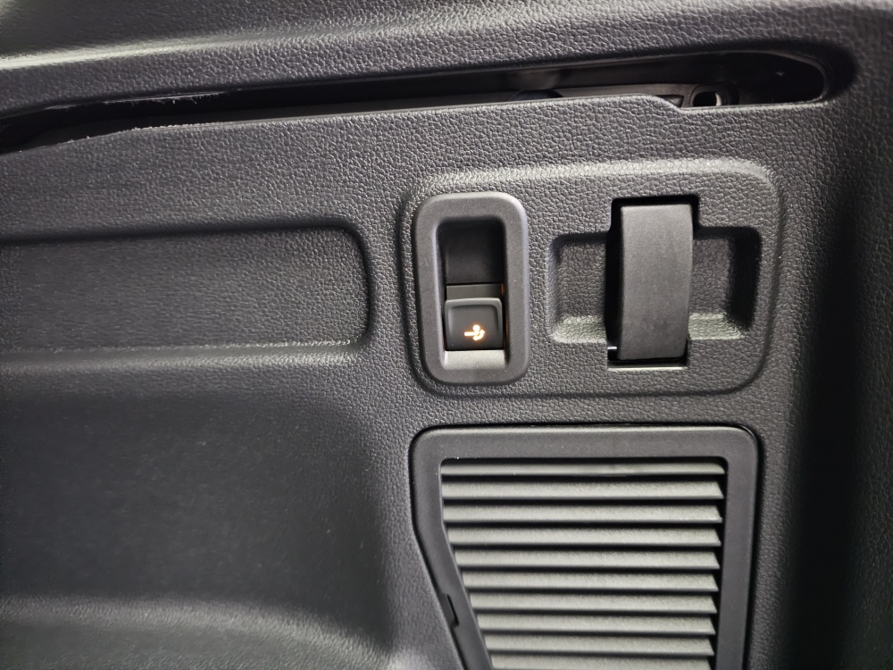 VW Touran bei Hoffmann Automobile in Wolfsburg kaufen und sofort mitnehmen - Bild 3