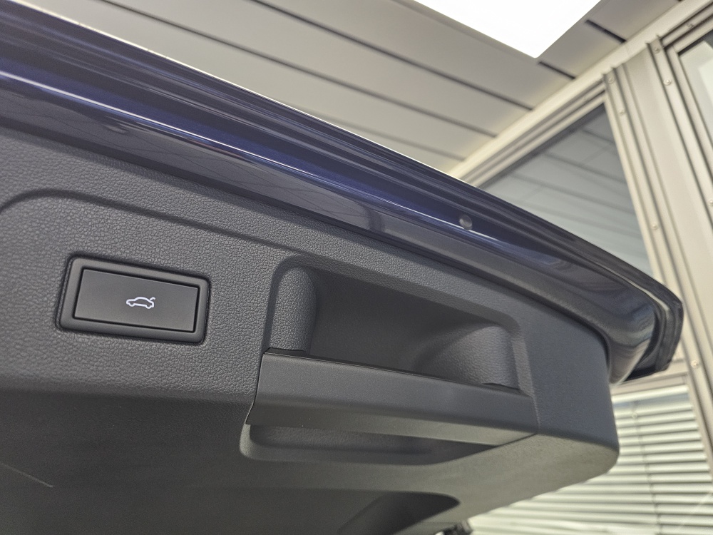 VW Touran bei Hoffmann Automobile in Wolfsburg kaufen und sofort mitnehmen - Bild 4