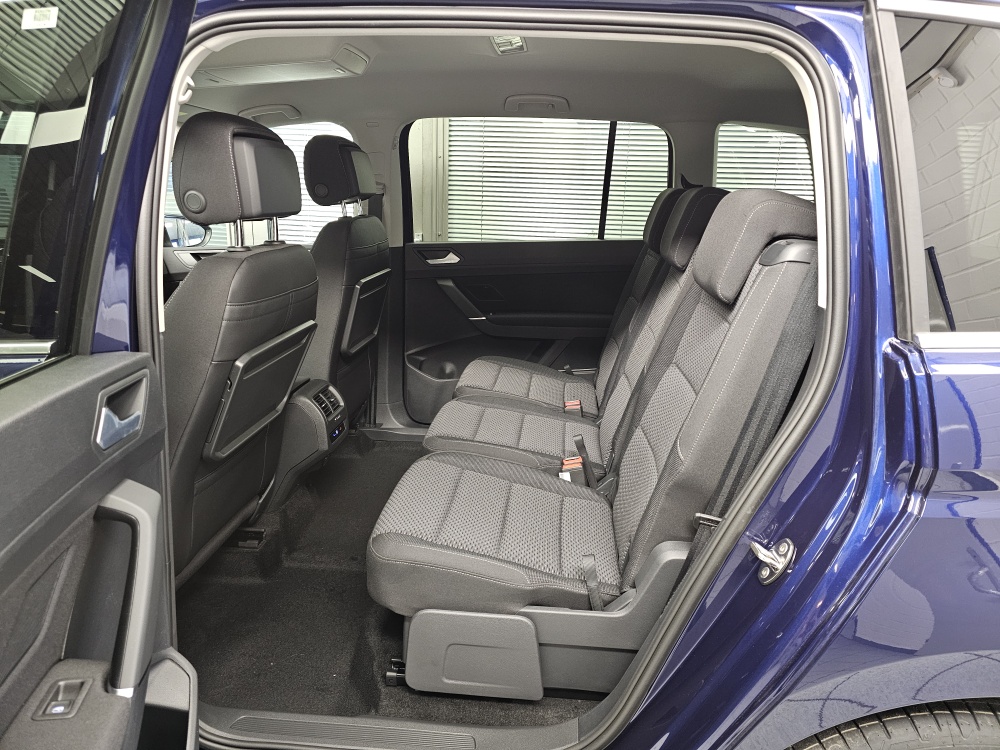 VW Touran bei Hoffmann Automobile in Wolfsburg kaufen und sofort mitnehmen - Bild 7
