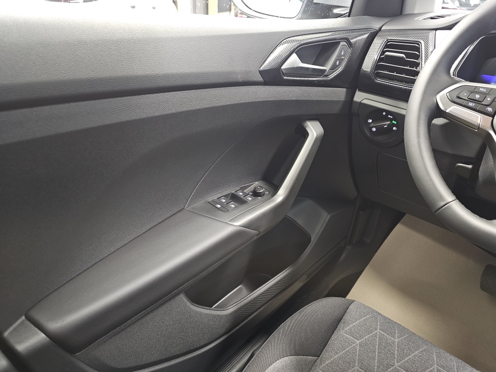 VW T-Cross  bei Hoffmann Automobile in Wolfsburg kaufen und sofort mitnehmen - Bild 19