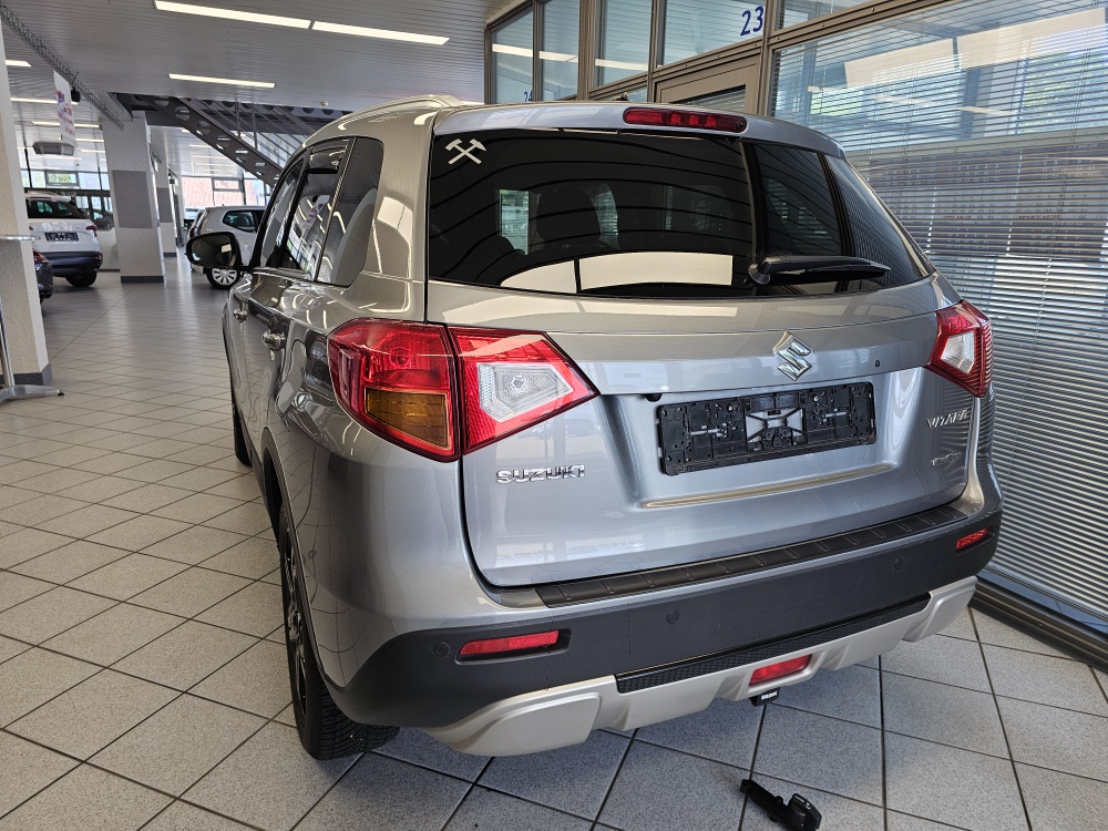 Suzuki Vitara  bei Hoffmann Automobile in Wolfsburg kaufen und sofort mitnehmen - Bild 4