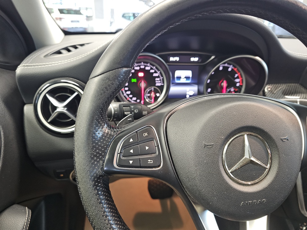 Mercedes-Benz GLA 200  bei Hoffmann Automobile in Wolfsburg kaufen und sofort mitnehmen - Bild 17