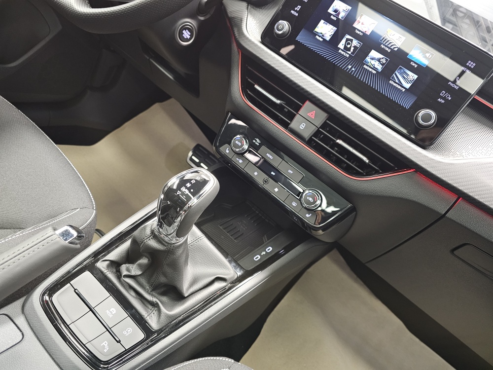 Skoda Kamiq  bei Hoffmann Automobile in Wolfsburg kaufen und sofort mitnehmen - Bild 10