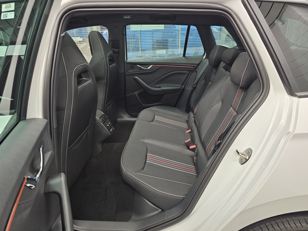 Skoda Kamiq  bei Hoffmann Automobile in Wolfsburg kaufen und sofort mitnehmen - Bild 6