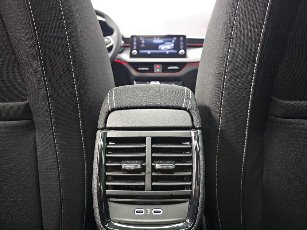 Skoda Kamiq  bei Hoffmann Automobile in Wolfsburg kaufen und sofort mitnehmen - Bild 7