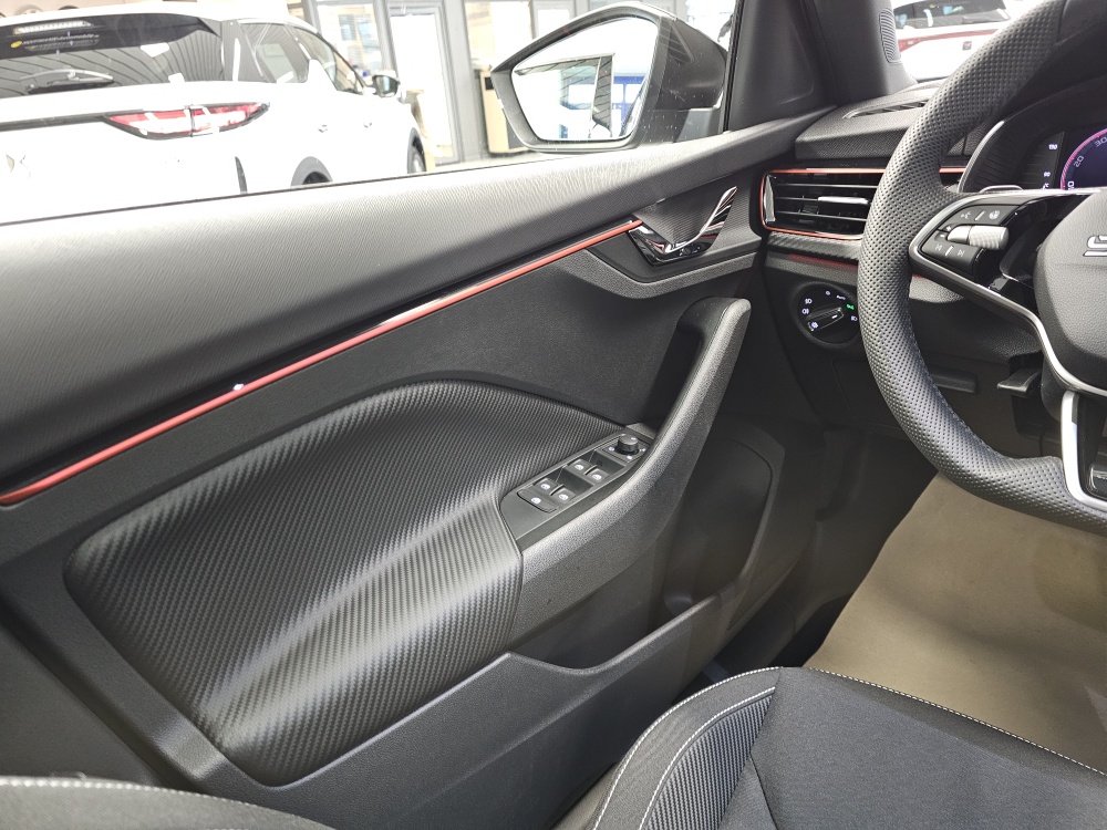 Skoda Kamiq  bei Hoffmann Automobile in Wolfsburg kaufen und sofort mitnehmen - Bild 23